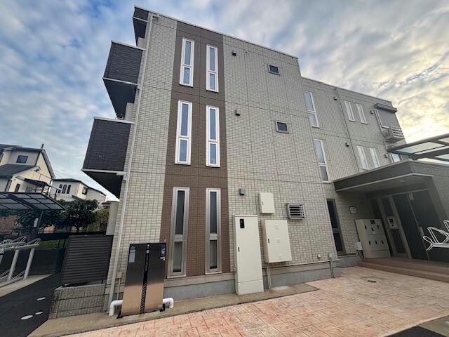 エルサンテの物件外観写真