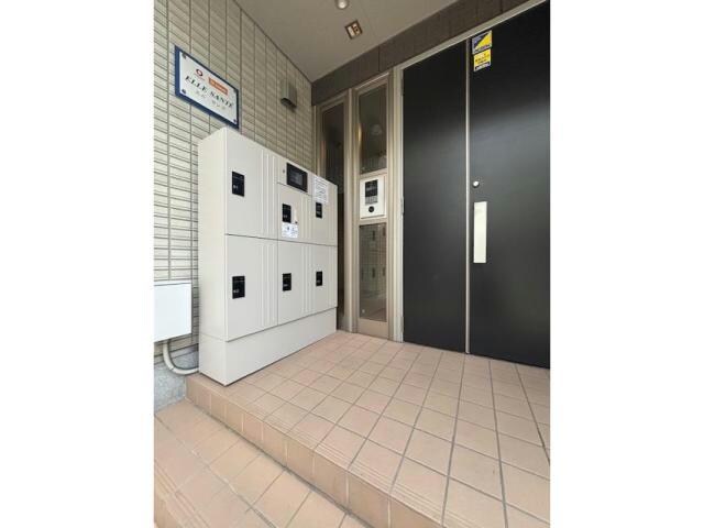 エルサンテの物件外観写真