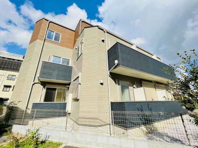 ハルミメゾン亀有の物件外観写真