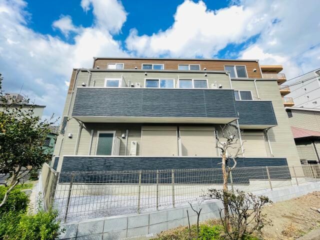 ハルミメゾン亀有の物件外観写真