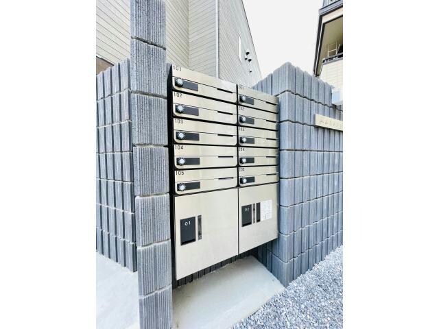 ハルミメゾン亀有の物件外観写真