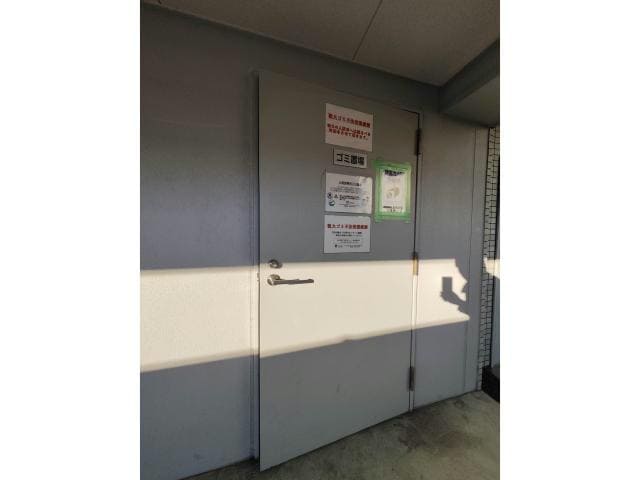 ペアパレス六町2号館の物件外観写真