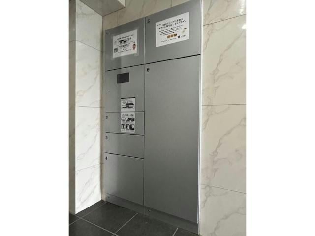 ペアパレス六町2号館の物件外観写真