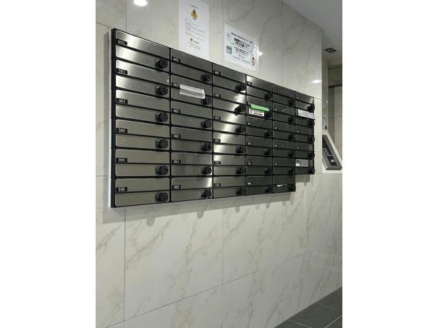 ペアパレス六町2号館の物件外観写真