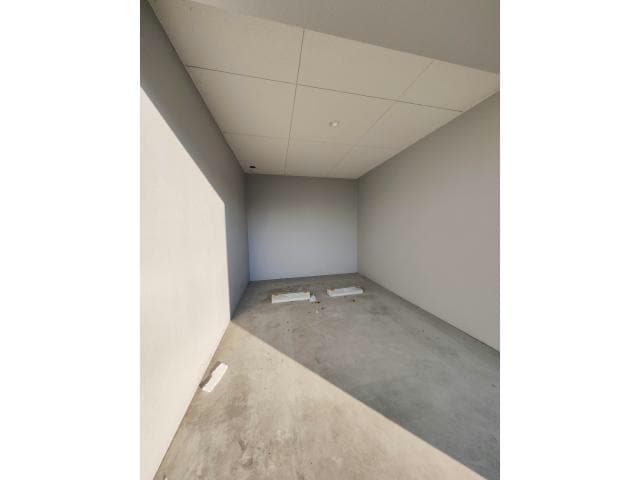 ペアパレス六町2号館の物件外観写真