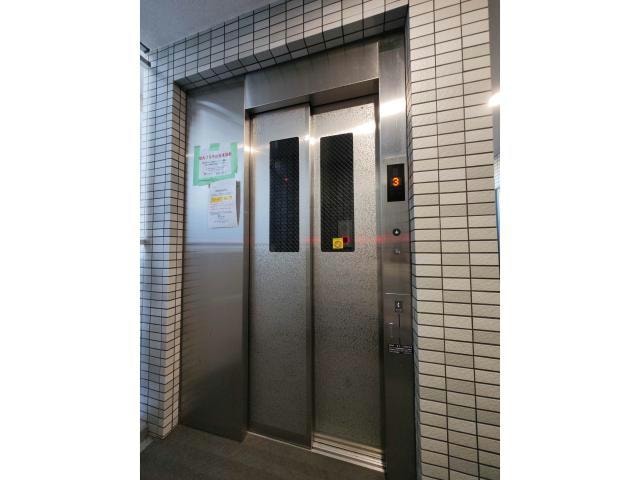 ペアパレス六町2号館の物件外観写真