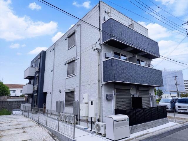 グラナーデ新宿の物件外観写真