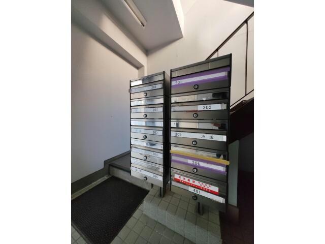 エム・アールコーポの物件外観写真