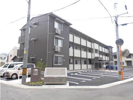 グランツの物件外観写真