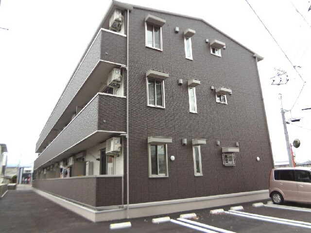 グランツの物件外観写真