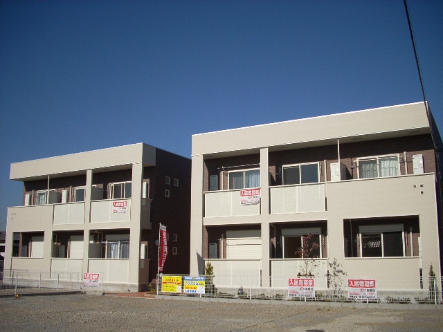 カーサ・プラシードの物件外観写真