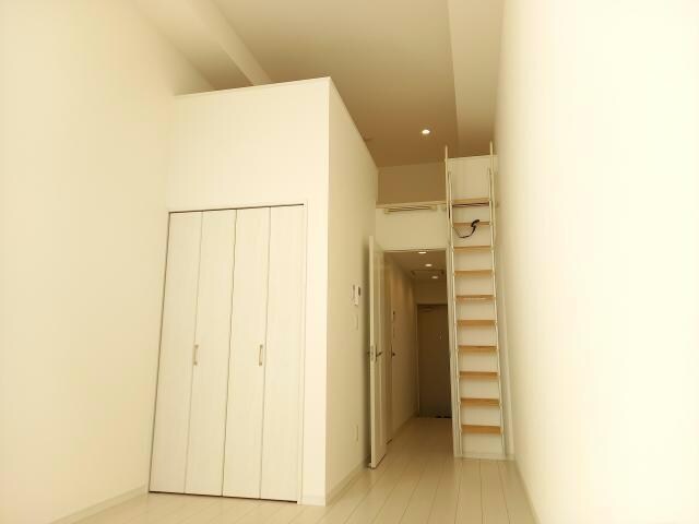 SﾊﾟﾚｽⅣの物件内観写真