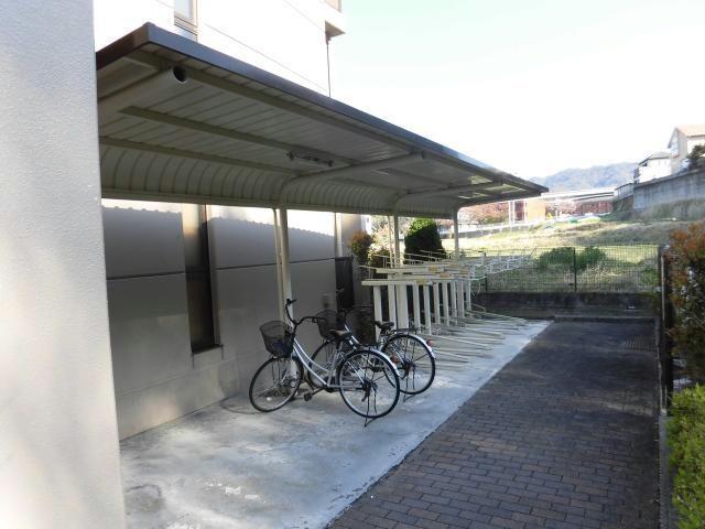 エレガントⅠの物件外観写真