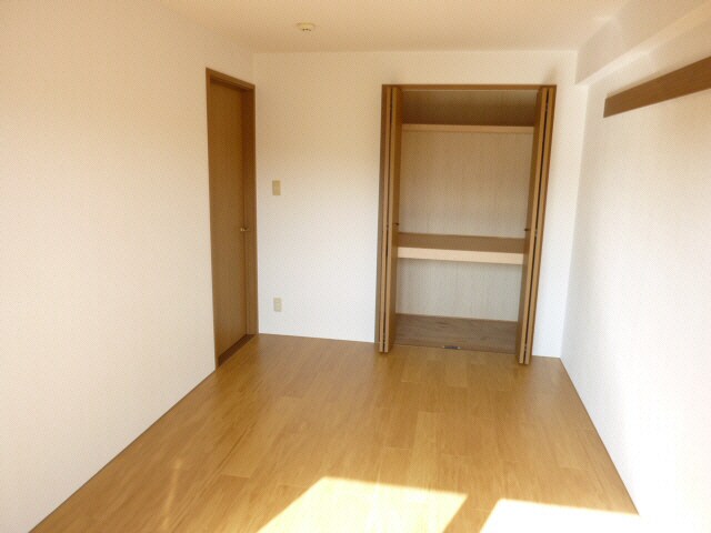 エレガントⅠの物件内観写真