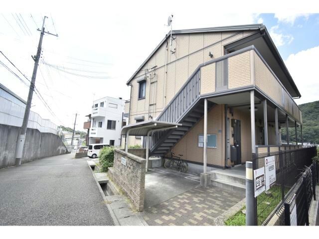 フレエール谷上の物件外観写真