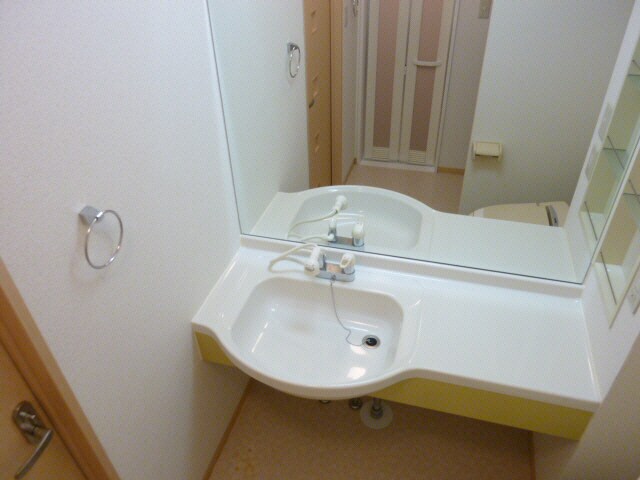 フレエール谷上の物件内観写真