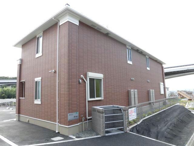 サンハイツ北六甲六番館の物件外観写真