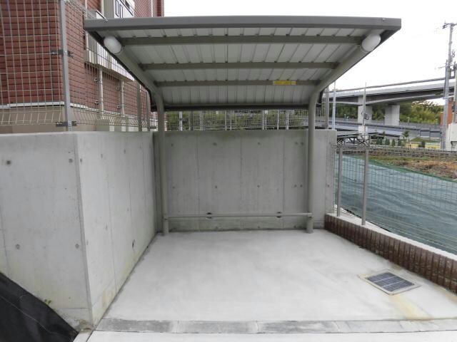 サンハイツ北六甲六番館の物件外観写真