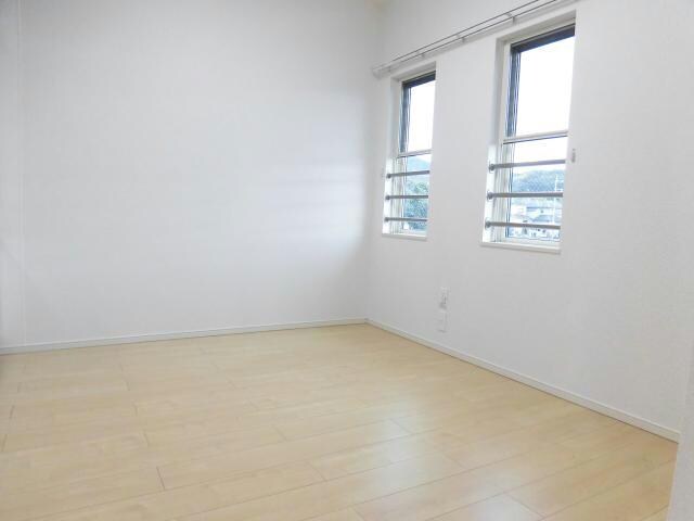 サンハイツ北六甲六番館の物件内観写真