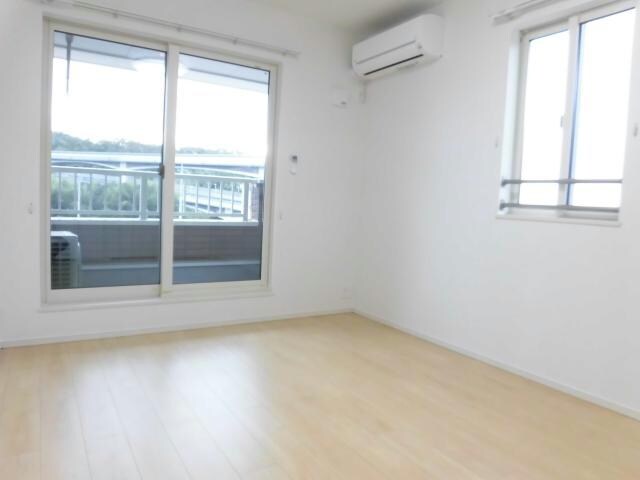 サンハイツ北六甲六番館の物件内観写真