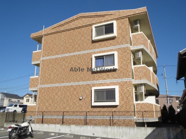 Ｖｉａ　Ｌａｔｔｅａの物件外観写真