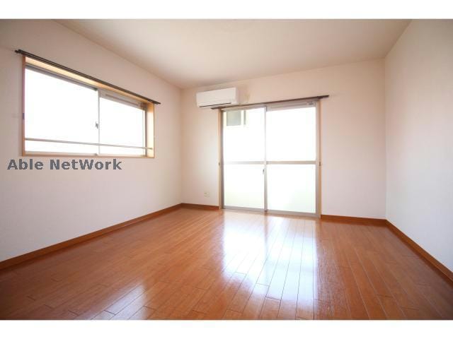 Ｖｉａ　Ｌａｔｔｅａの物件内観写真