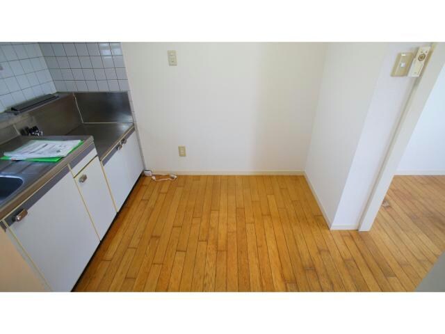 Ｐｅａｃｅ　Ｒｏｏｍ　Ｂの物件内観写真