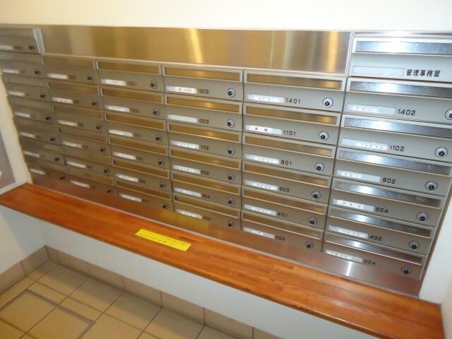 ポレスター春日公園の物件外観写真