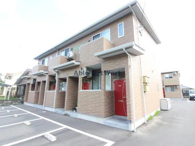 アベニール南鷹尾の物件外観写真