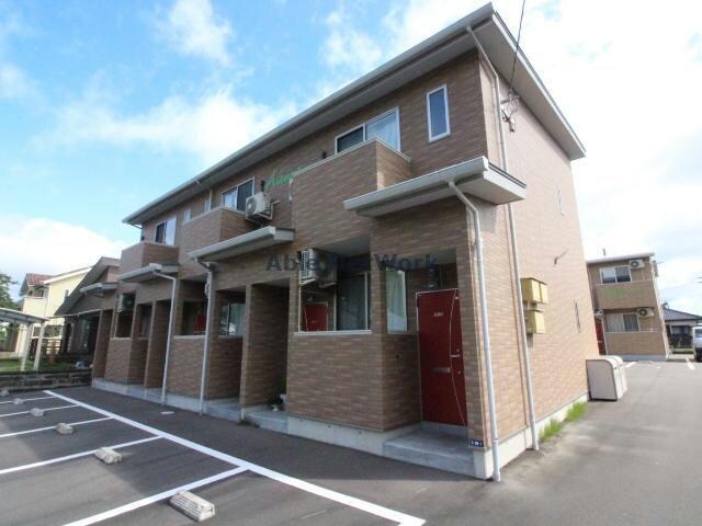 アベニール南鷹尾の物件外観写真