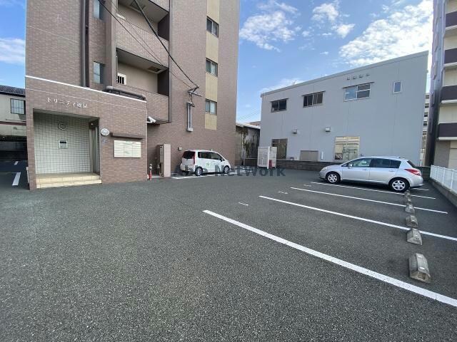トリニティ近見の物件外観写真
