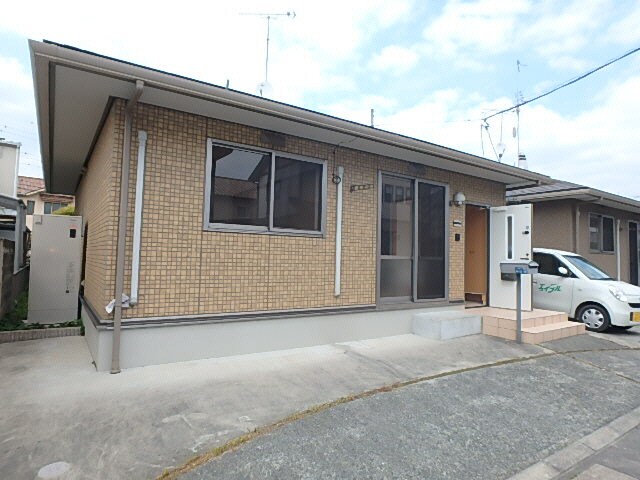 セイラタウン北 徒歩3分 1-1階の物件外観写真