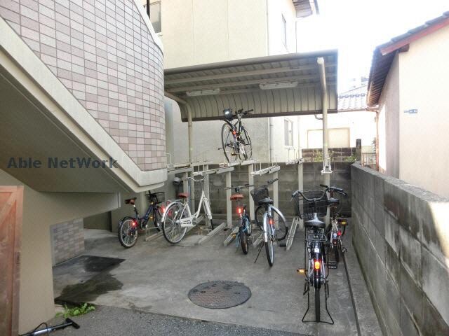 自治会館入口 徒歩3分 6階の物件外観写真