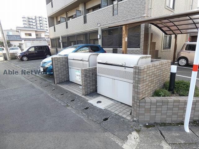 自治会館入口 徒歩3分 6階の物件外観写真