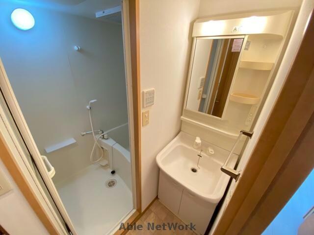 自治会館入口 徒歩3分 6階の物件内観写真