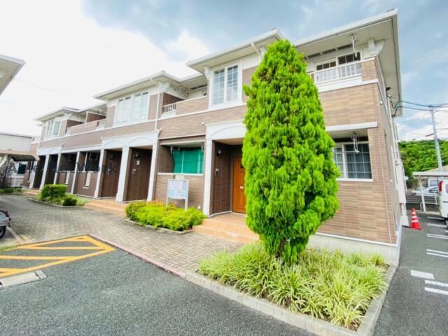 インターチェンジ前徒歩1分の物件外観写真