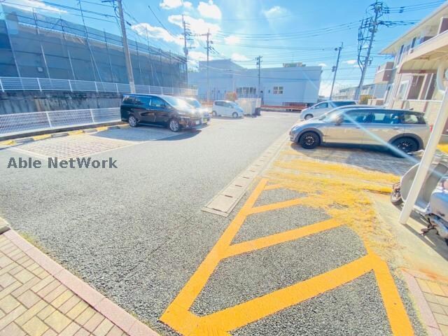 インターチェンジ前 徒歩1分 2階の物件外観写真