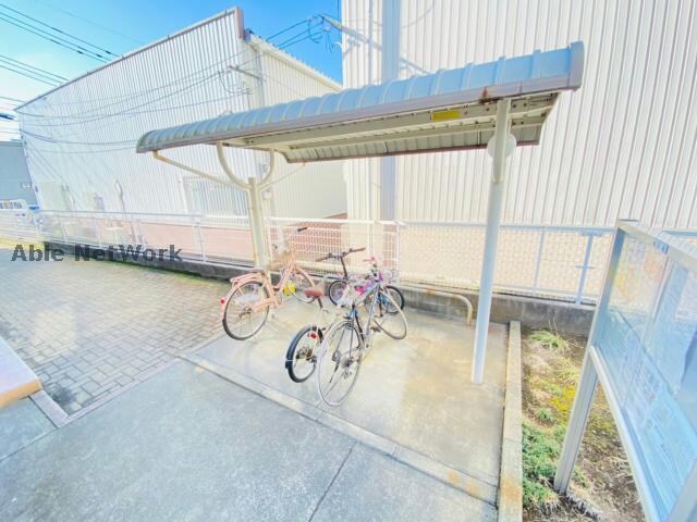 インターチェンジ前 徒歩1分 2階の物件外観写真