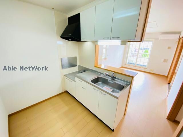 インターチェンジ前 徒歩1分 2階の物件内観写真