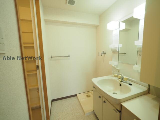 自衛隊前 徒歩2分 6階の物件内観写真