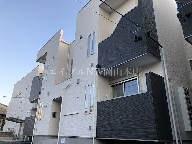 GRANDTIC ONE新保の物件外観写真