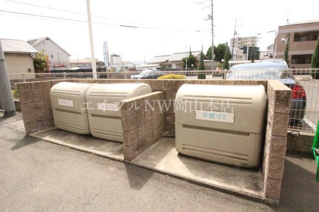 COCO西市の物件外観写真