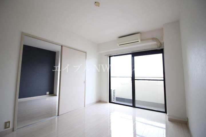 コロニアルリビング西島田ウエストタワーの物件内観写真