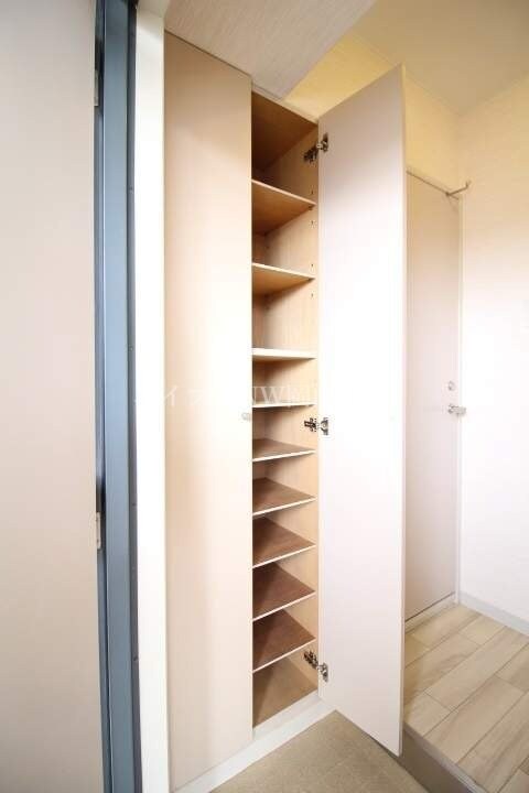 コロニアルリビング西島田ウエストタワーの物件内観写真