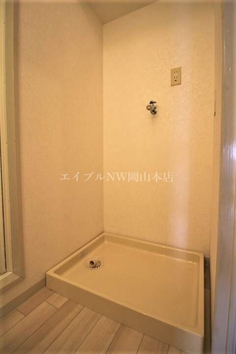 コロニアルリビング西島田ウエストタワーの物件内観写真