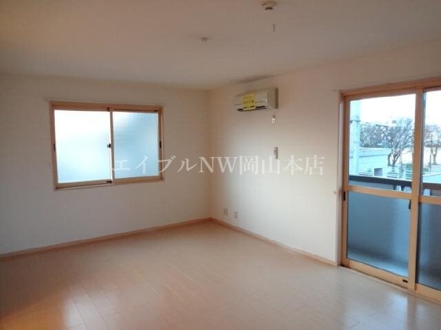 リビングタウン豊成Ｂ棟の物件内観写真