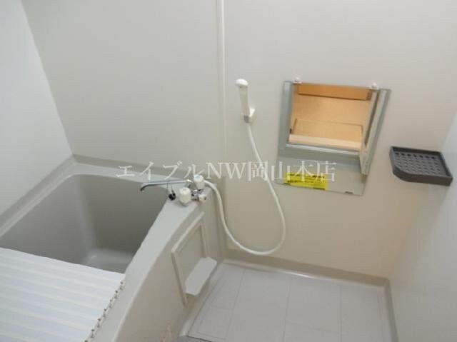 リビングタウン豊成Ｂ棟の物件内観写真