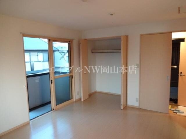 リビングタウン豊成Ｂ棟の物件内観写真