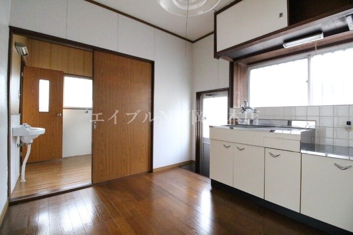 当新田貸家の物件内観写真