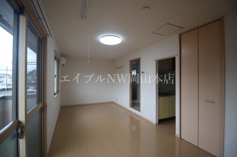 リビングタウン豊成Ｂ棟の物件内観写真